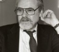 Alan J. Pakula
